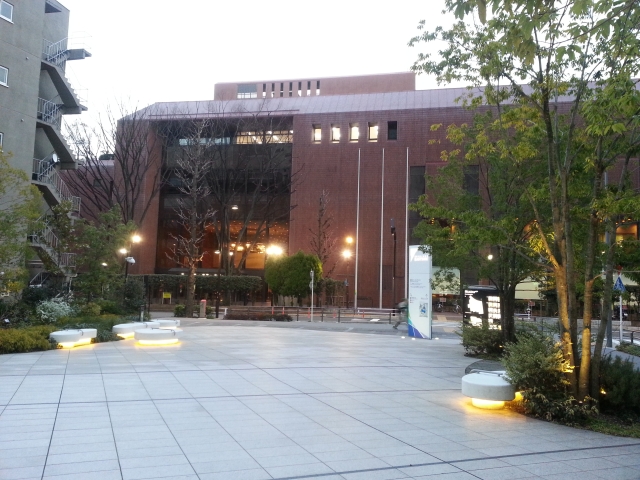 新宿文化センター