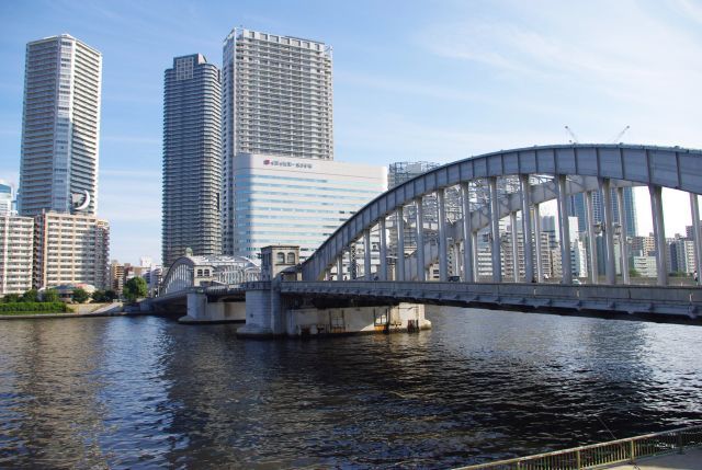 勝鬨橋の写真ページへ