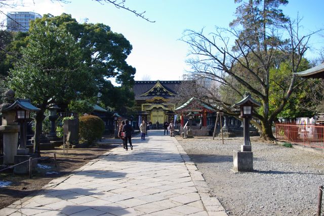 1627年に徳川家康を祭る神社として創建。