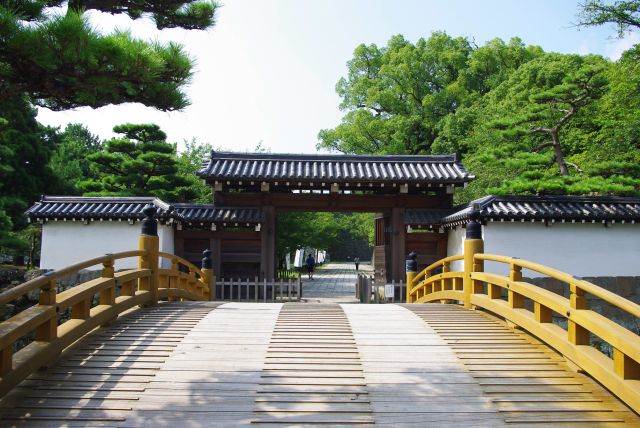 和歌山城の表門である大手門。