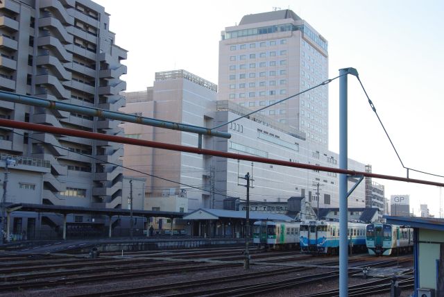 西側まで来ると徳島駅が目の前。