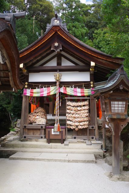 片山御子神社は良縁、子宝、家運繁栄、家族円満の神様。