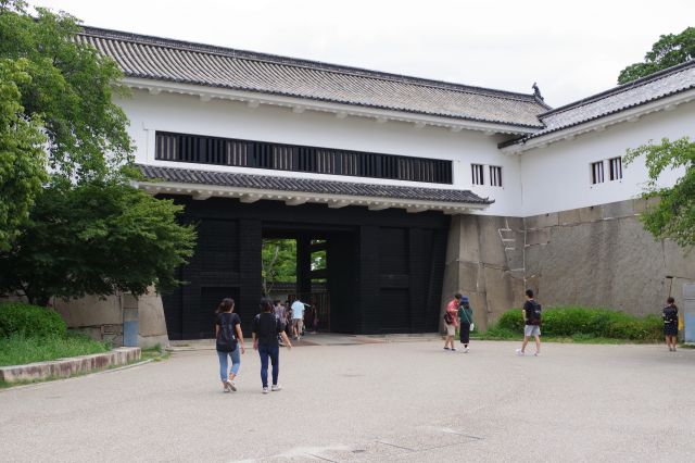 大阪城(2018年)[1]大手門、西の丸庭園の写真ページ