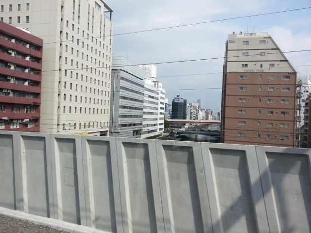 上野東京ライン・新幹線の上の高架線