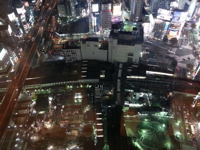 渋谷ヒカリエから渋谷駅を見下ろす