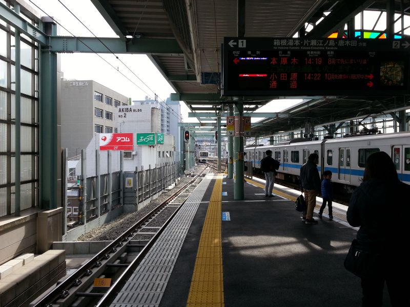 登戸駅1番線