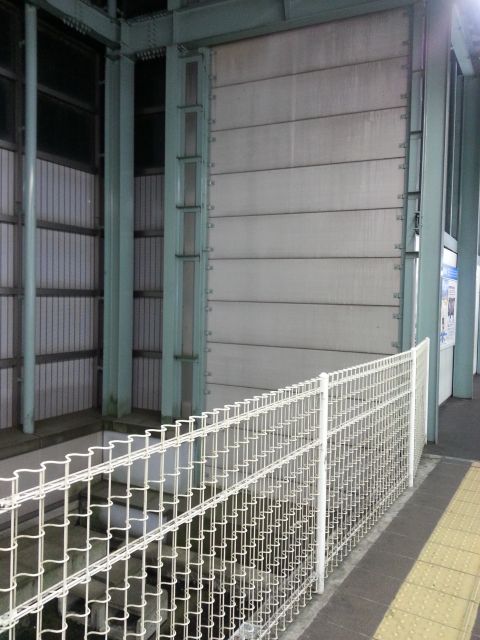 小田急線登戸駅1番線ホーム・2015/03/21