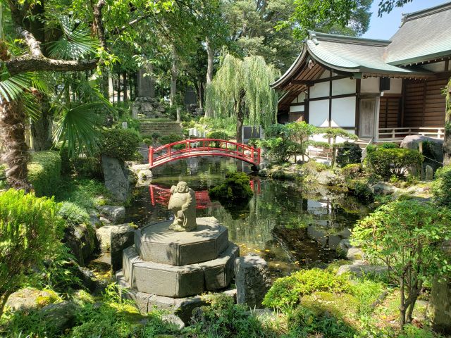 小室浅間神社の庭園
