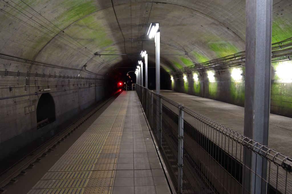 土合駅下りホーム