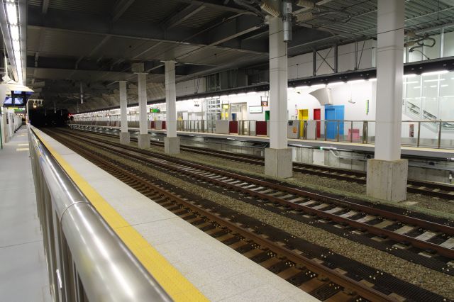 奥津軽いまべつ駅・3本の線路