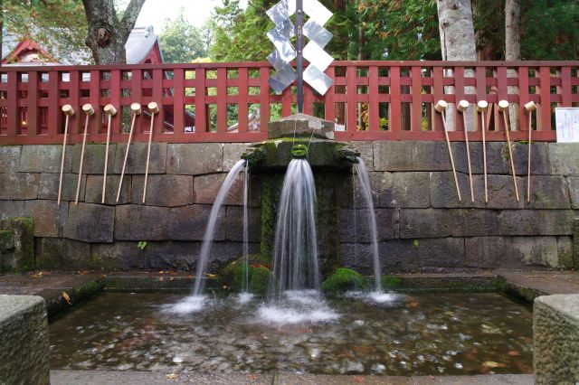 岩木山神社・水が湧き出る