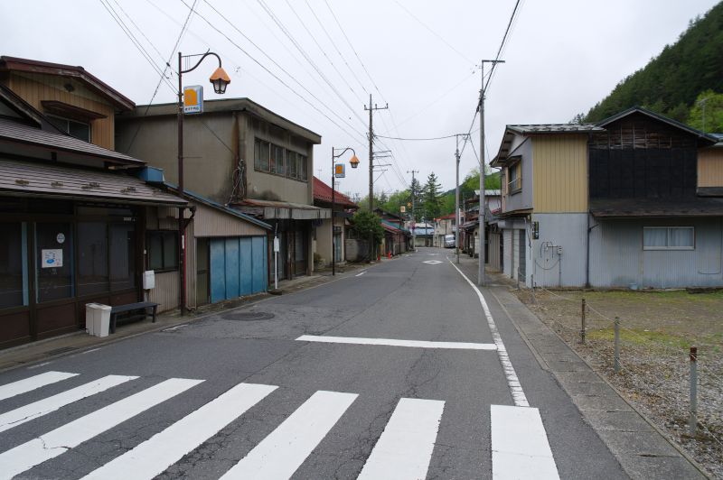 通洞駅前