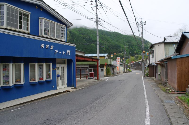 通洞駅前