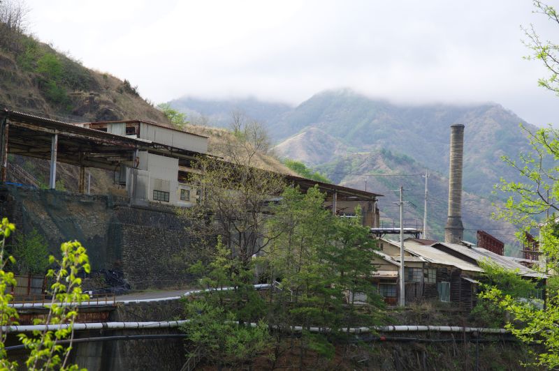 古河橋・本山製錬所跡前