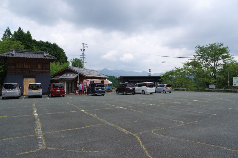 だみねテラス駐車場