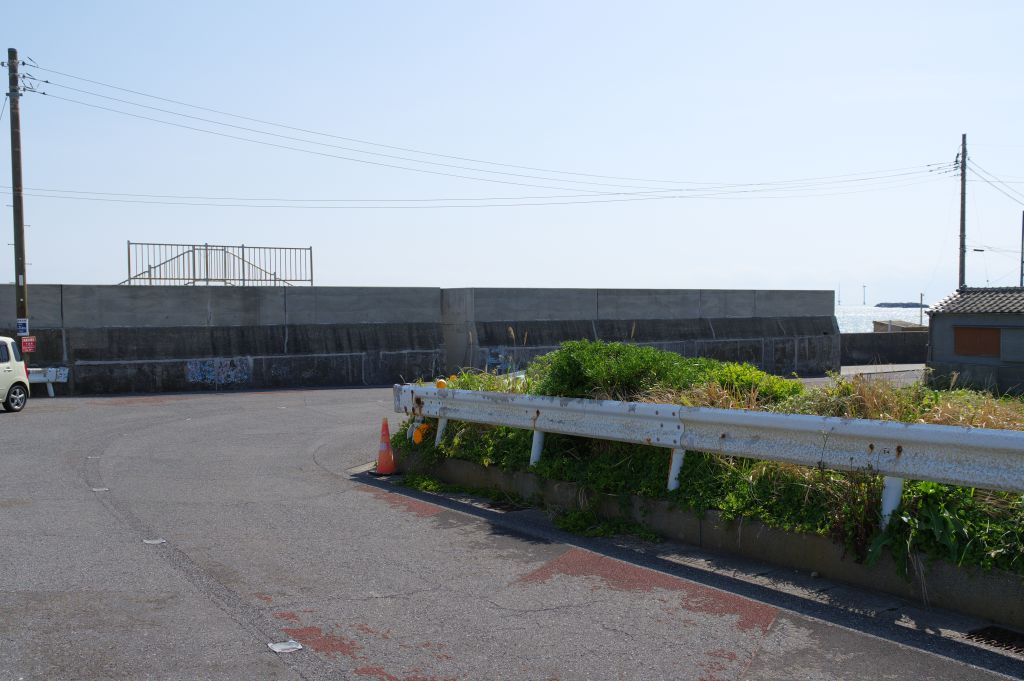 長崎鼻付近の道路