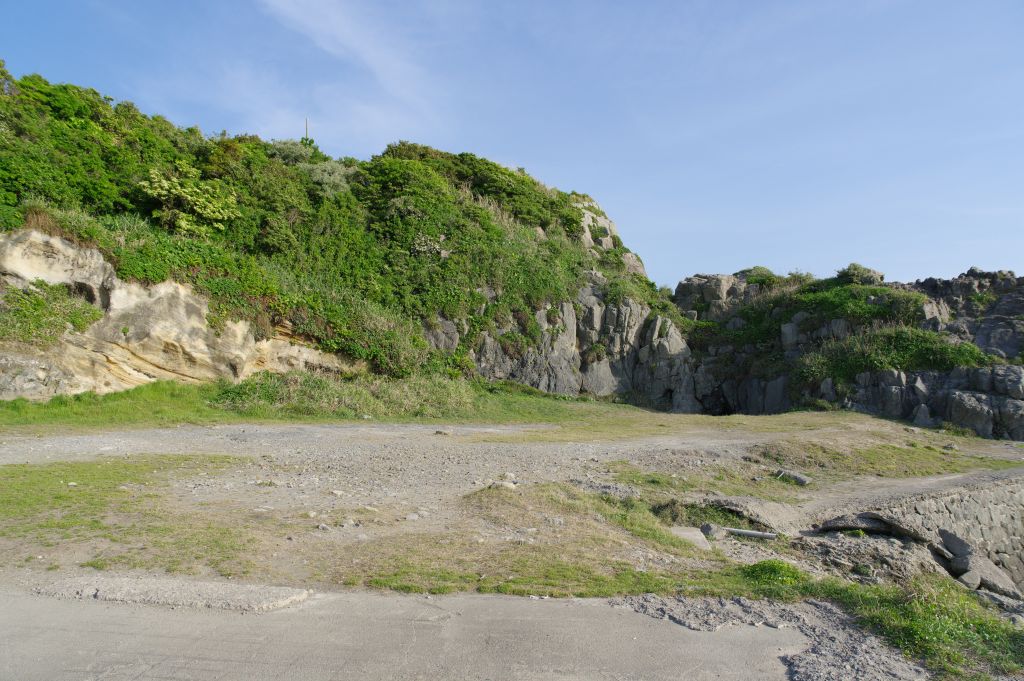 犬岩・千騎ケ岩側の岩場