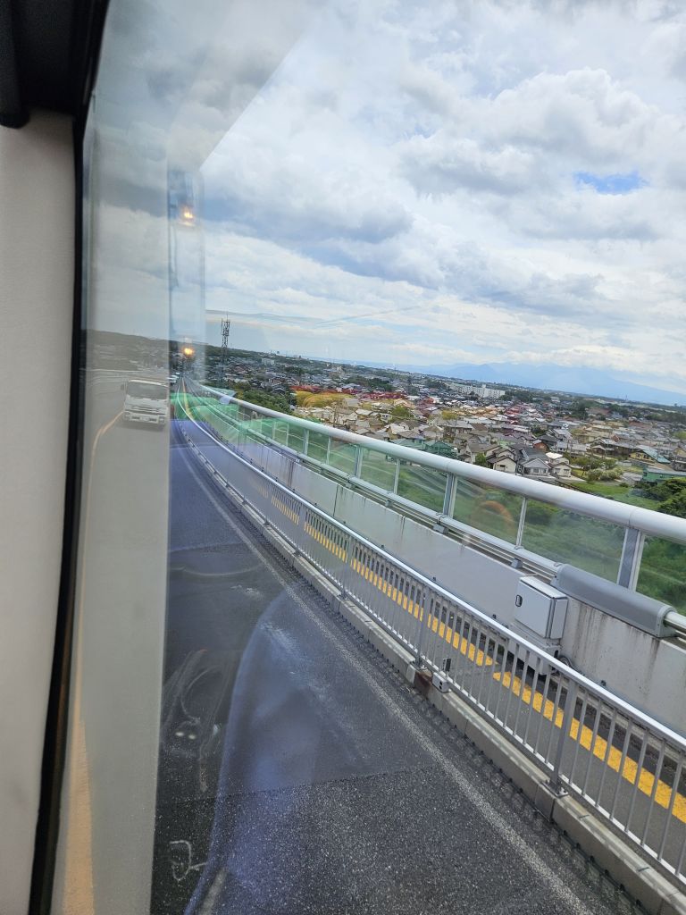ベタ踏み坂(江島大橋)・坂を下る