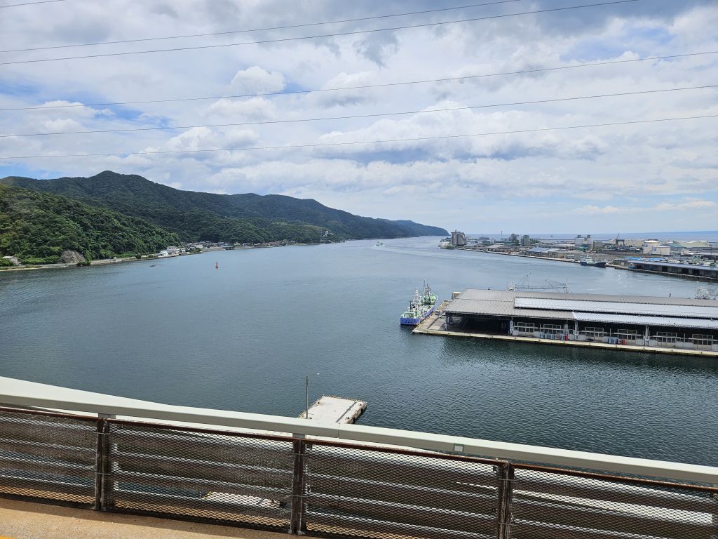 境水道大橋の上から・境港市側