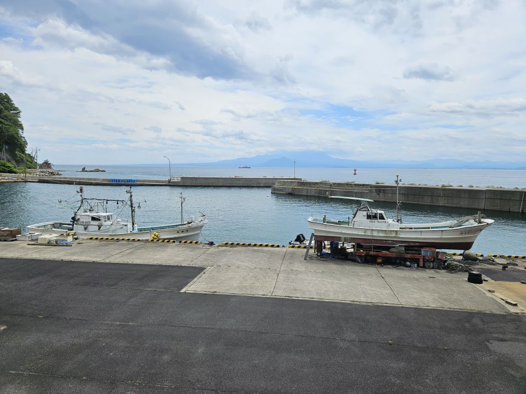 入り組んだ港の集落