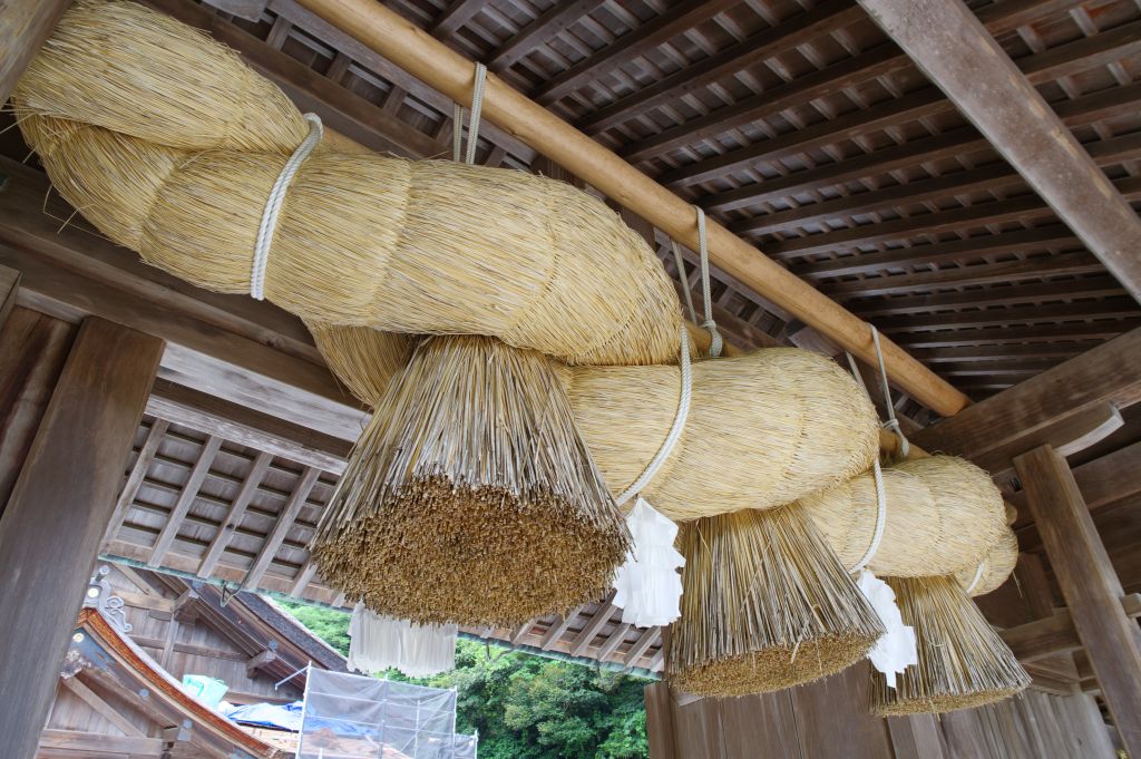 美保神社・神門の注連縄