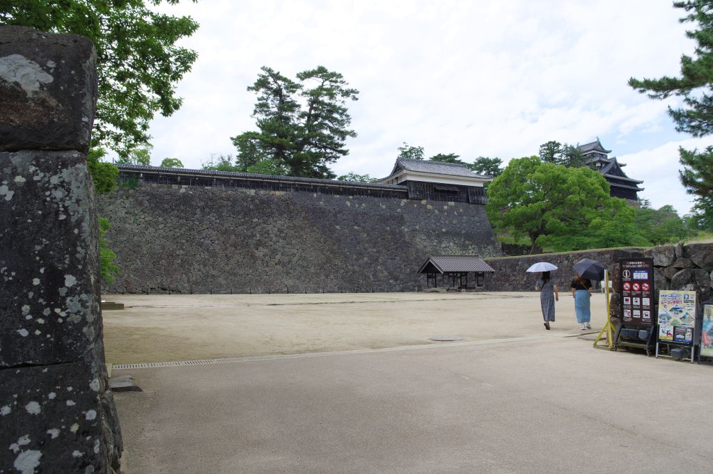 松江城・大手門