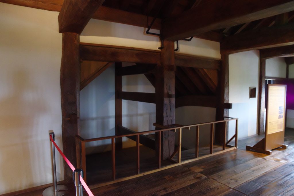 松江城・4階のでっぱり空間