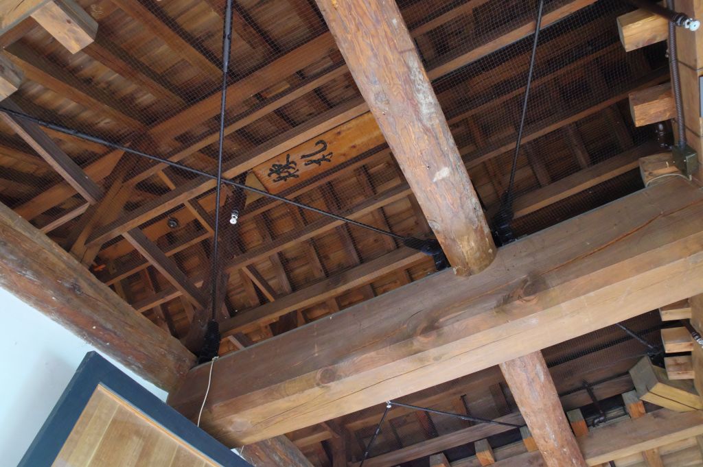 松江城・最上階の天井