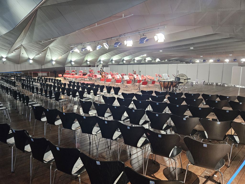 客席とステージ