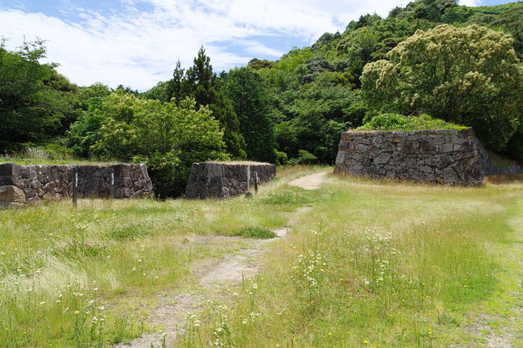 月山富田城・石垣