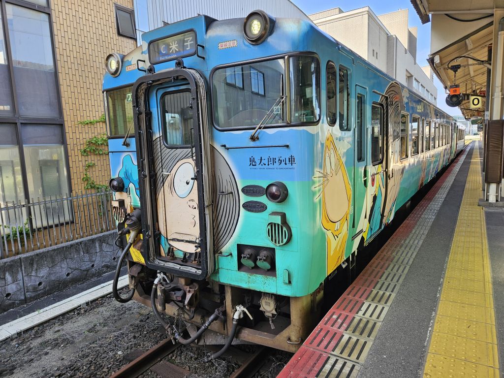 JR米子駅・鬼太郎列車外観