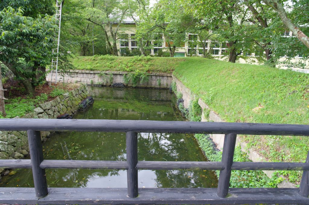 龍岡城・通用門の堀