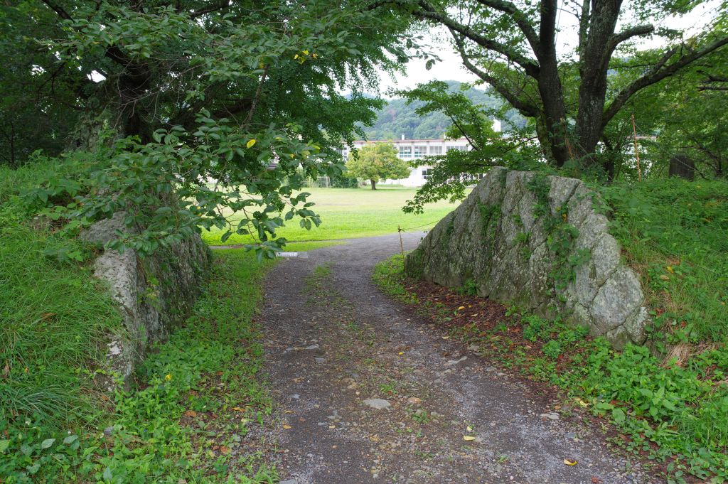 龍岡城・黒門付近