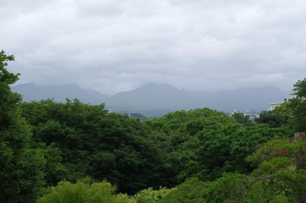 小諸城(懐古園)・天守台から山並