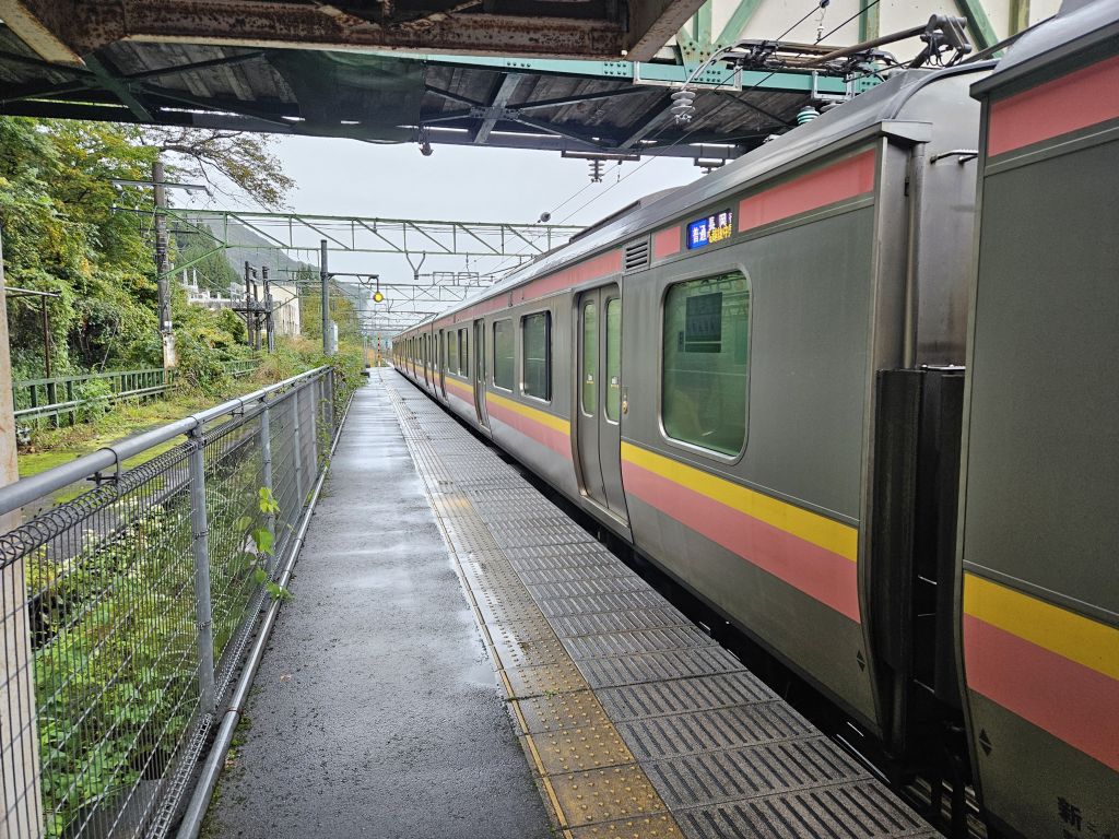 上越線・土樽駅に停車中