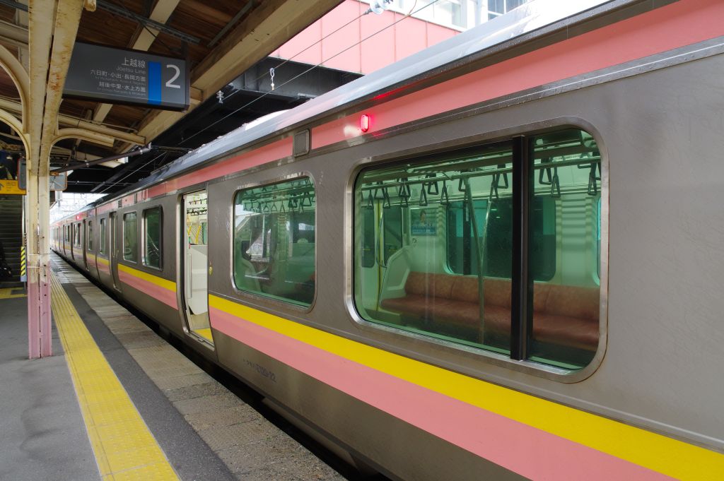 越後湯沢駅・上越線・側面