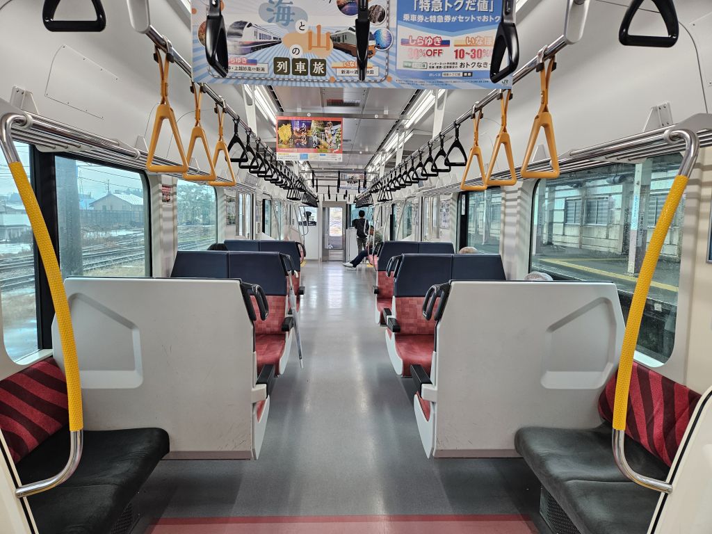 越後湯沢駅・上越線・車内