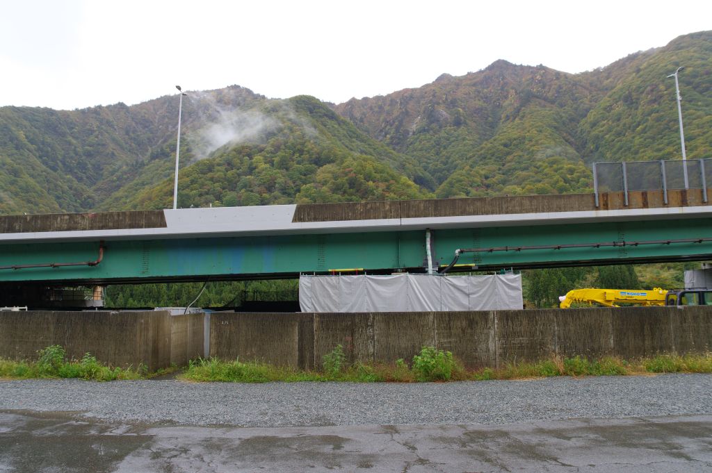 土樽駅・駅舎の外の前方