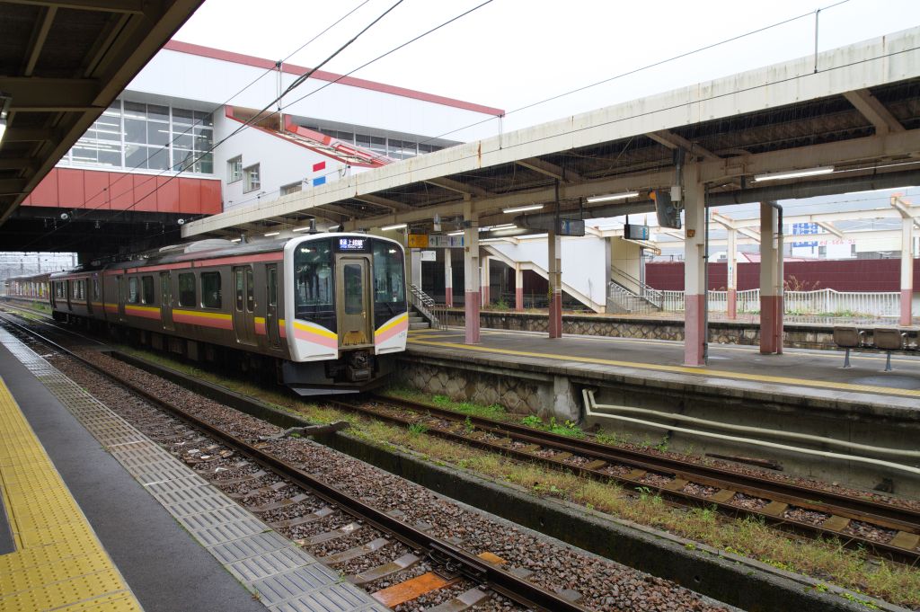 越後湯沢駅・上越線とホーム