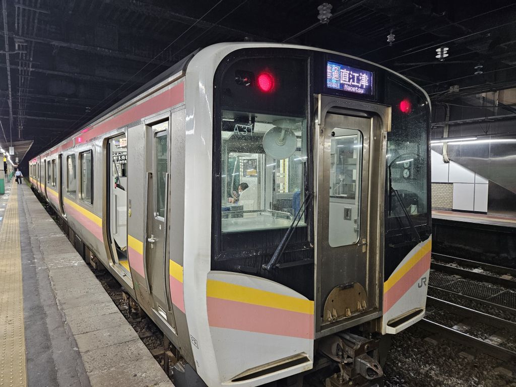 長岡駅・下車車両が信越本線に変わった