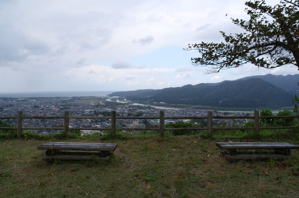 村上城・本丸眺望・俯瞰正面