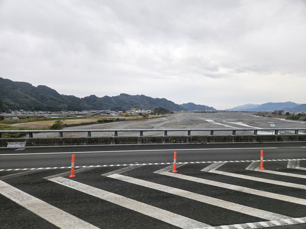 新東名・安倍川
