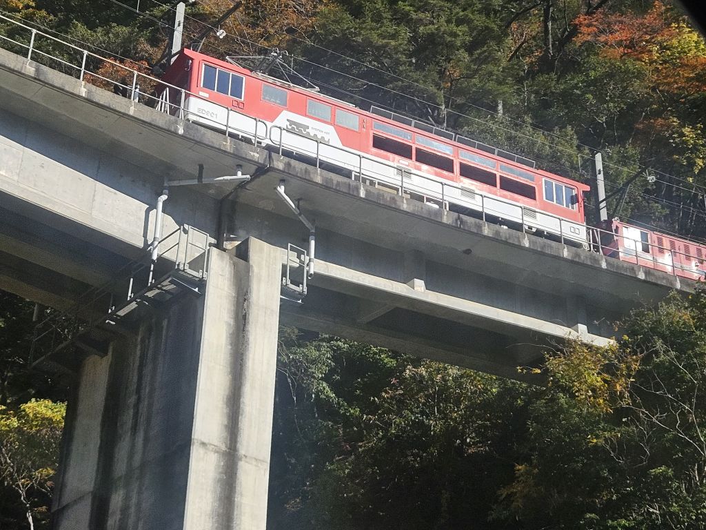 千頭駅から北へ・バス車窓・アプト式列車