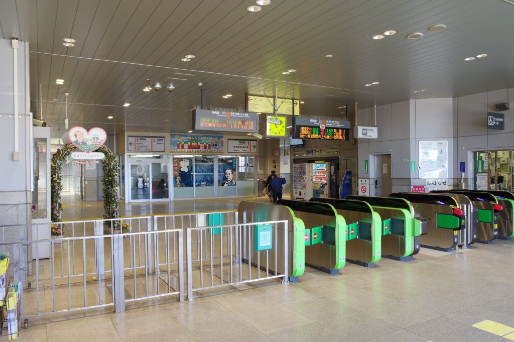 深谷駅・改札前