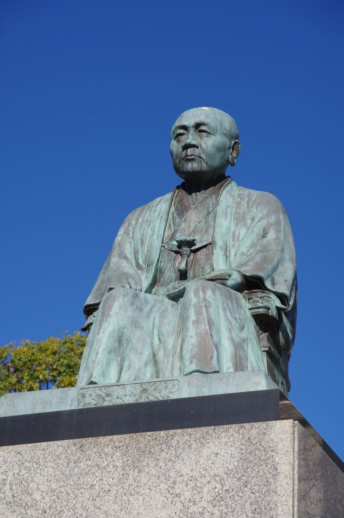 深谷駅・北口・渋沢栄一像