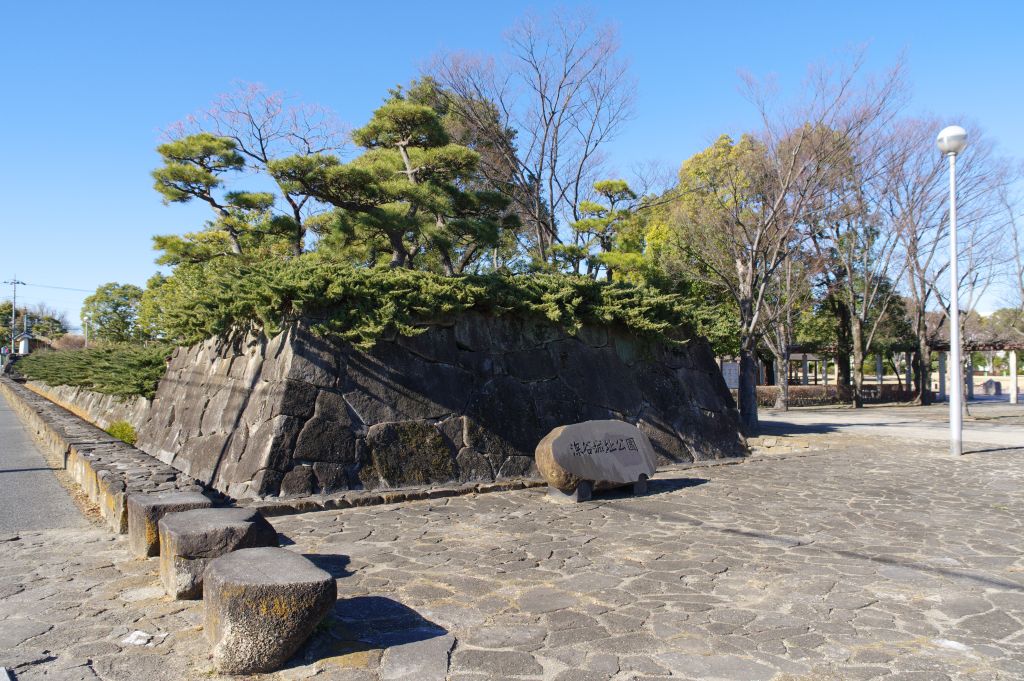 深谷城址公園・南東の入口の石垣