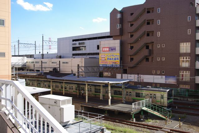 横浜線と京王相模原線が通っています。