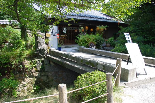 京都らしい茶屋。
