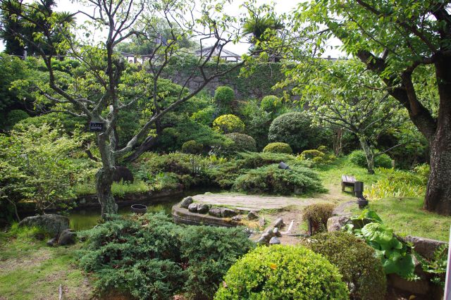 グラバー園へ入場。最初に日本庭園があります。