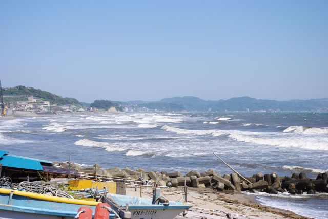 江ノ島より波が荒いです。